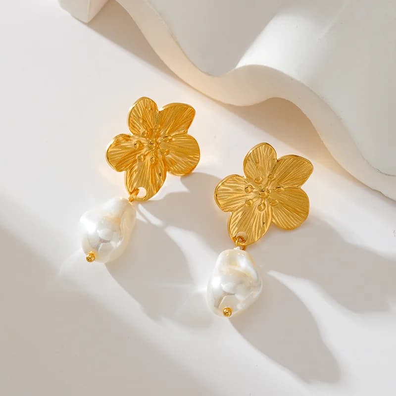 ブルーストーンドロップピアス ゴールドメッキ