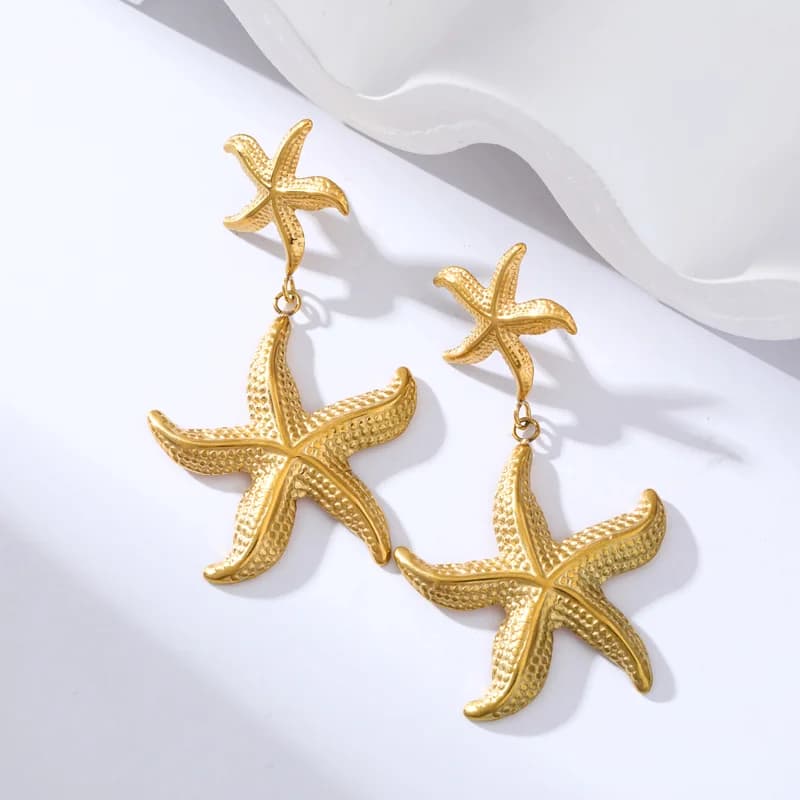 ヤシの葉 デザイン ドロップピアス（ゴールドメッキ）