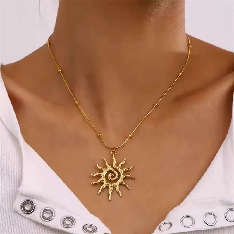 パールシェル×ヒトデ×太陽チャームネックレス ゴールド