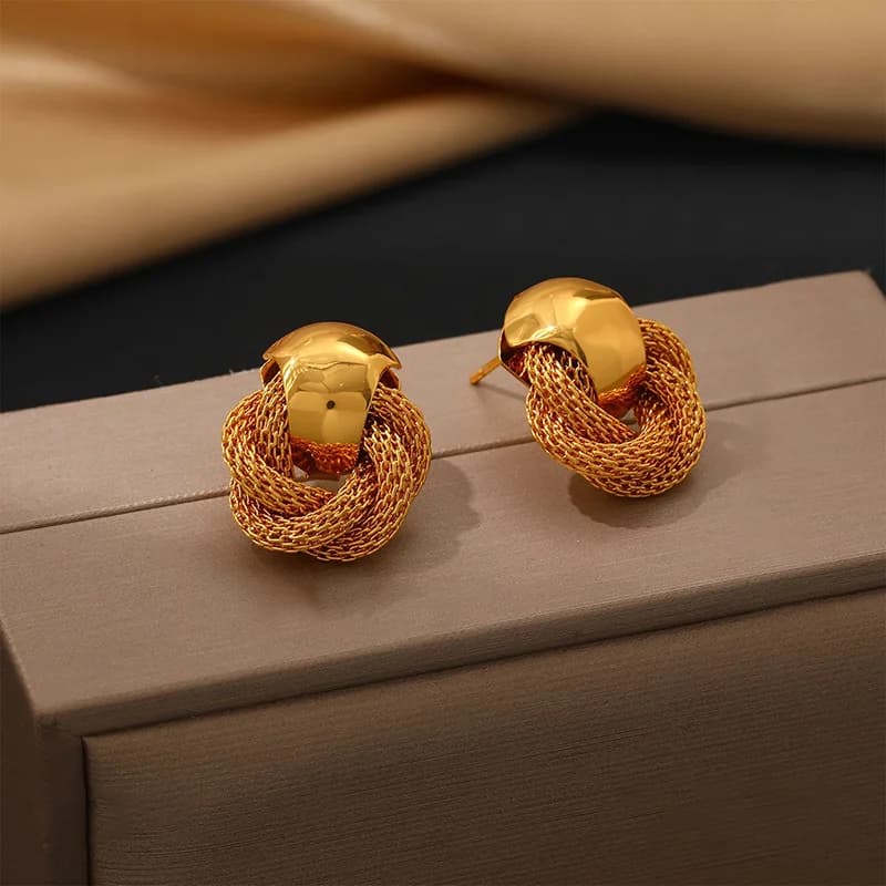 幾何学C型ジルコニアスタッドピアス