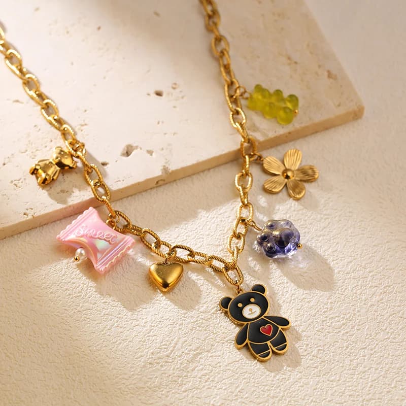 マルチチャーム ペンダントネックレス 18KゴールドPVD